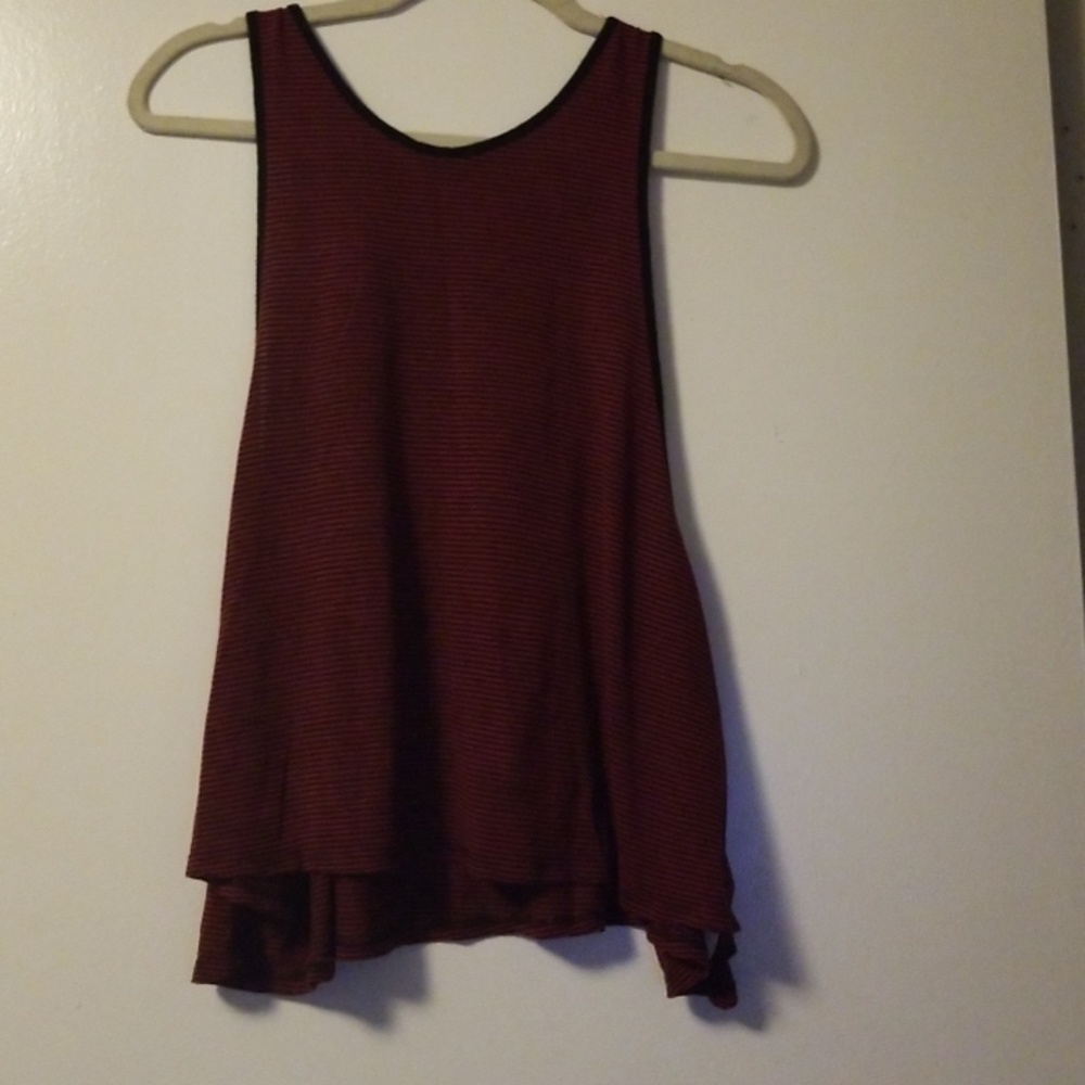 Tank top with scoop sides